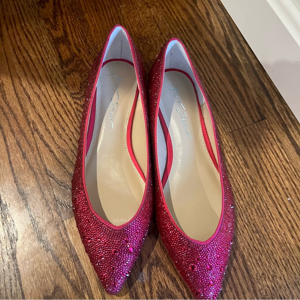 Betsey Johnson Sparkling crystal jude Pink Flats 9.5